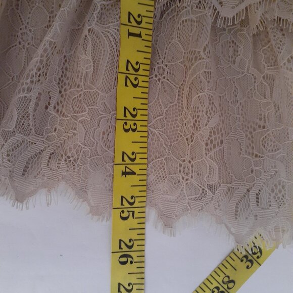 Robbi & Nikki Tiered Lace Top - Picture 13 of 13